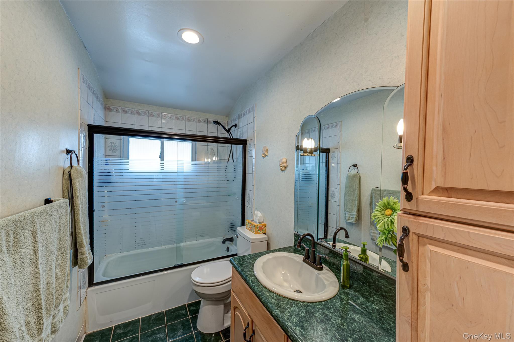 11 Meehan Lane Coram, NY 11727 - Photo 29 of 39