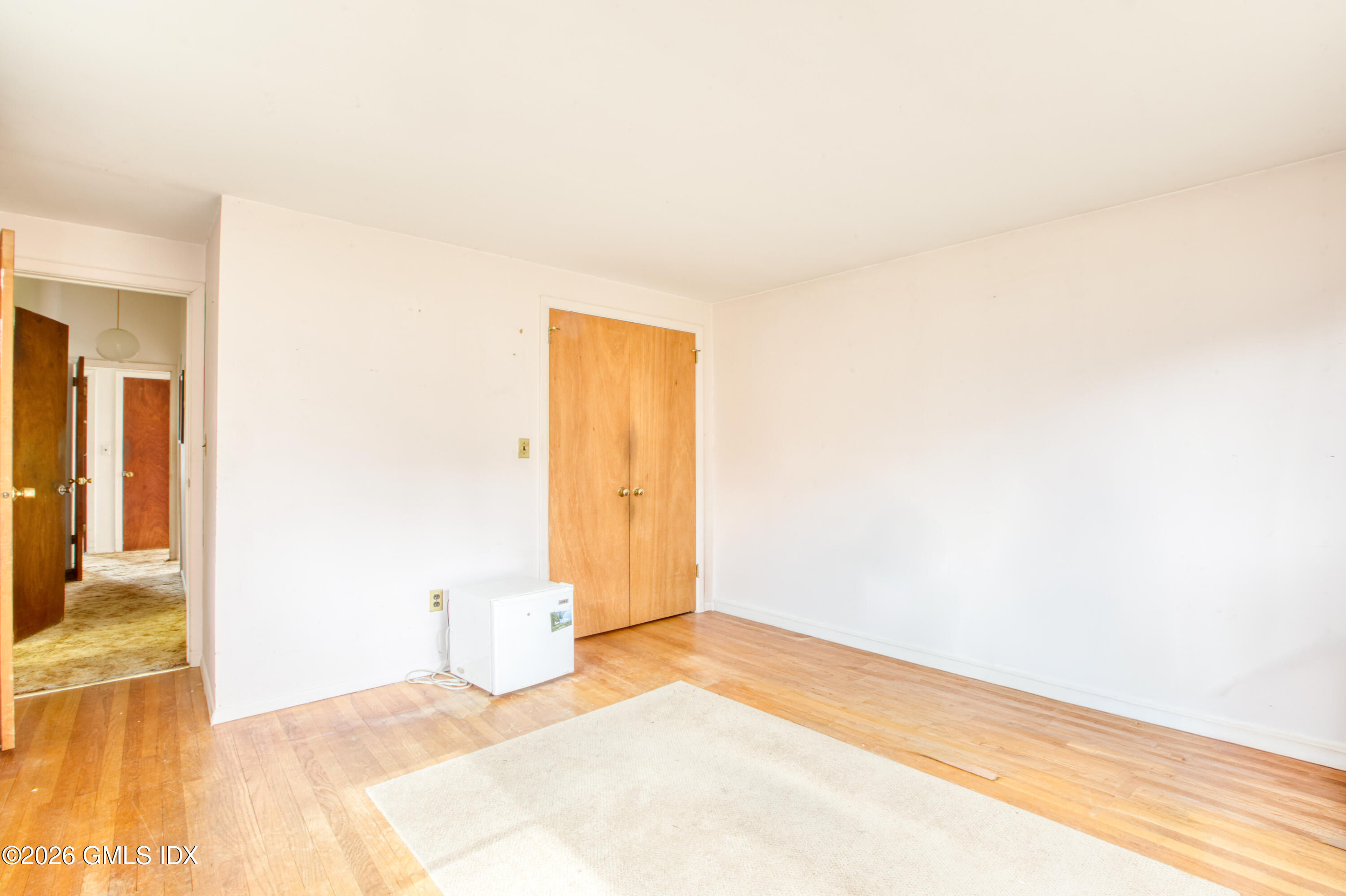 120 Florence Road Riverside, CT 06878 - Photo 11 of 20 Primary Bedroom