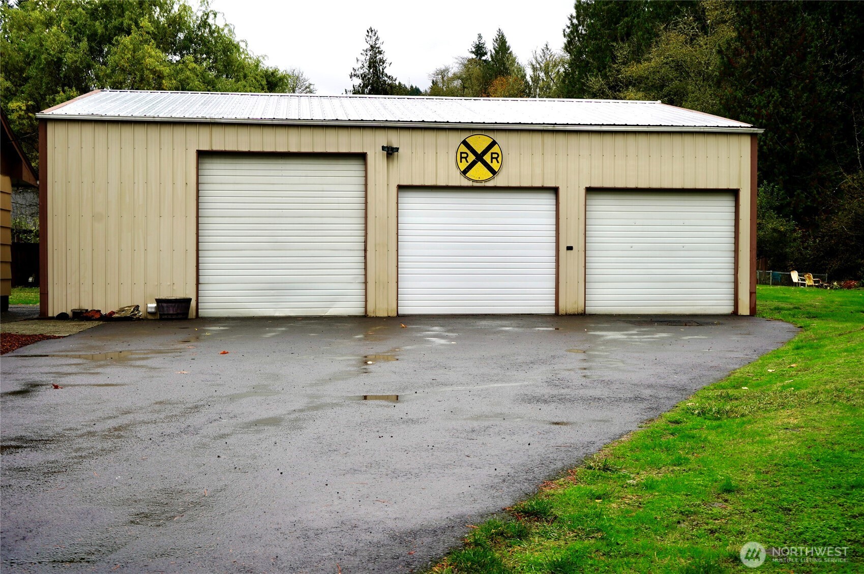212 McGeary Road Kelso, WA 98626 - Photo 15 of 20 a view of small house with yard