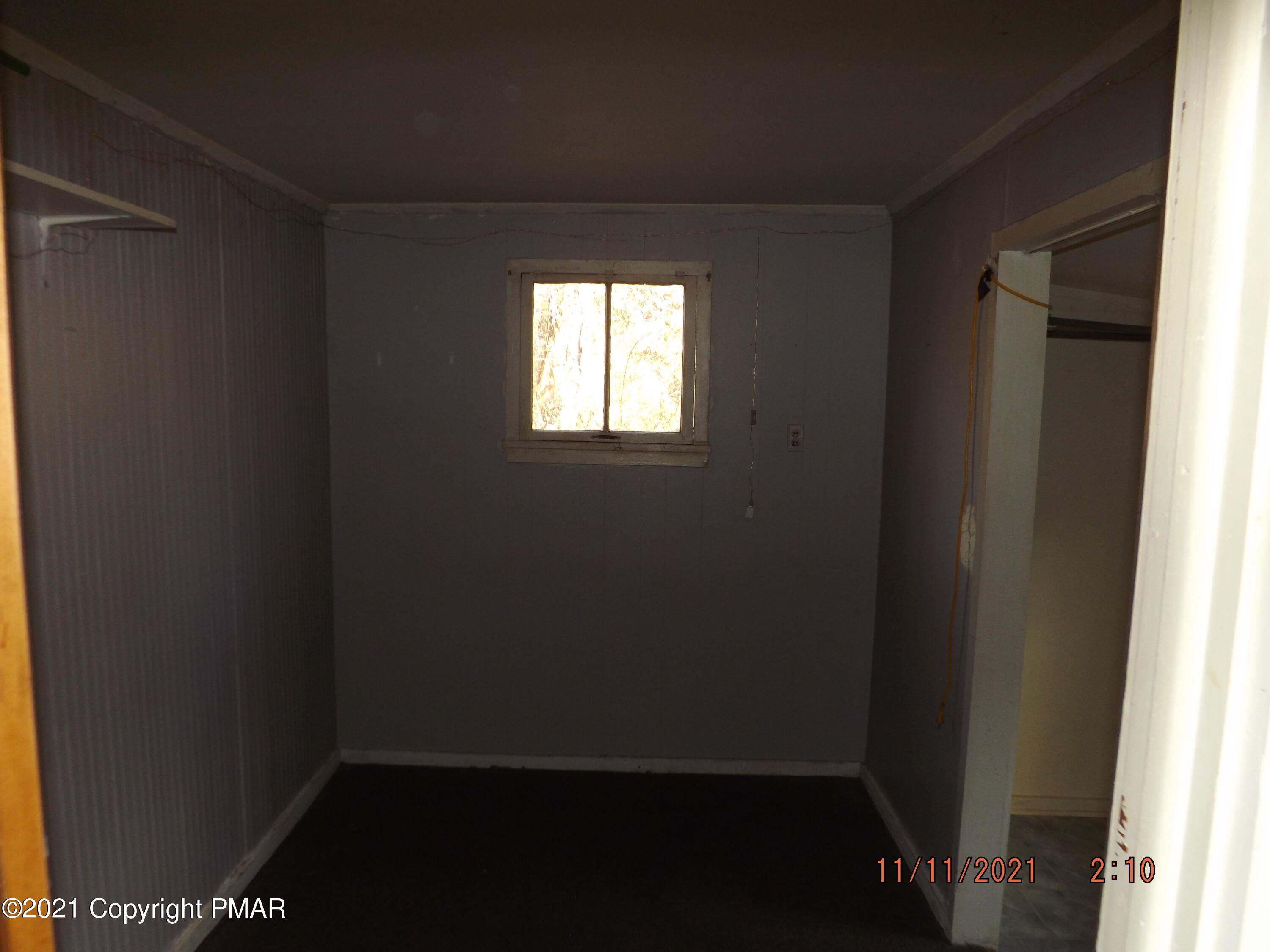 5474 Paradise Valley Road Cresco, PA 18326 - Photo 29 of 34 a view of hallway with window