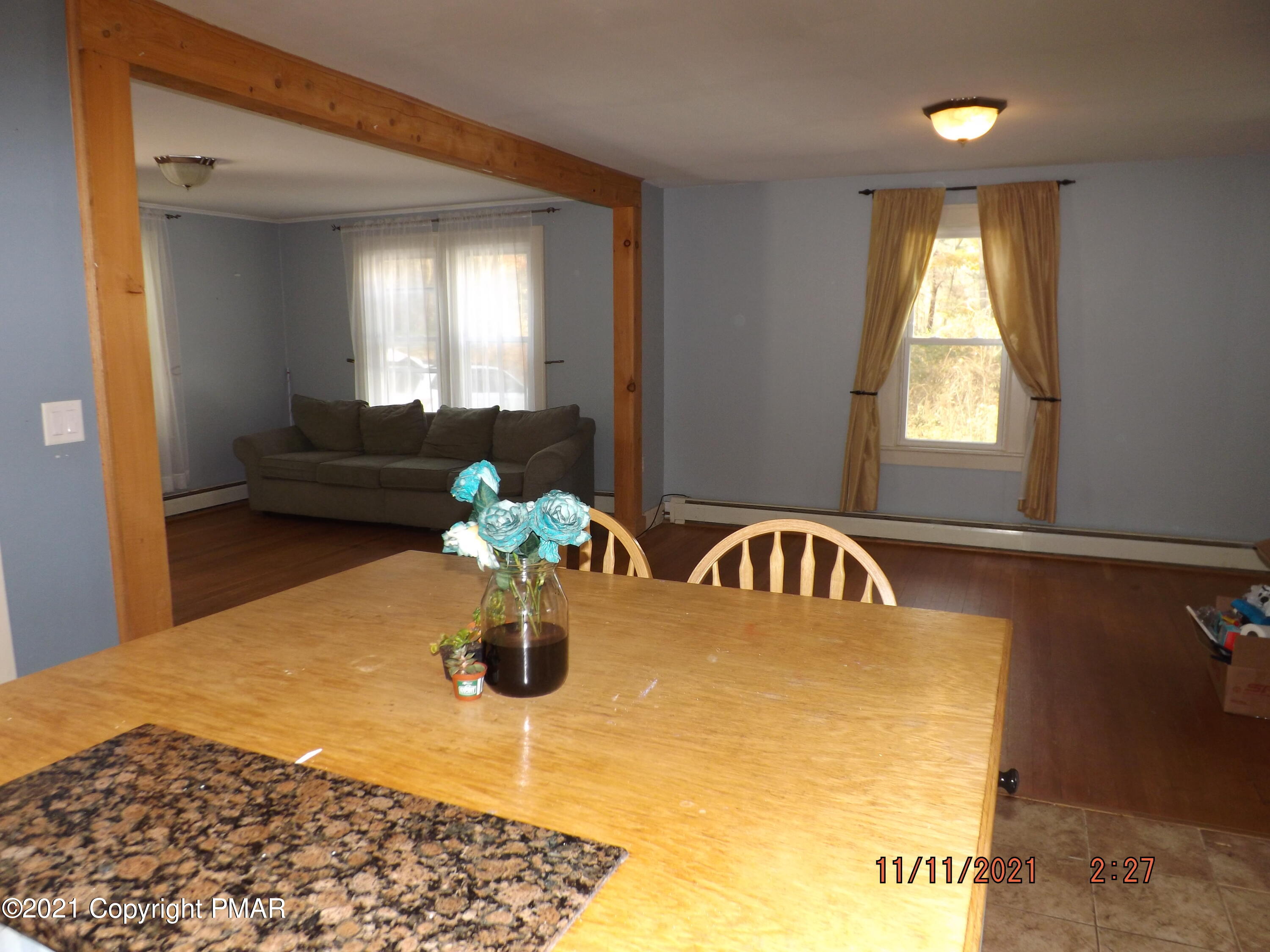 5474 Paradise Valley Road Cresco, PA 18326 - Photo 9 of 34
