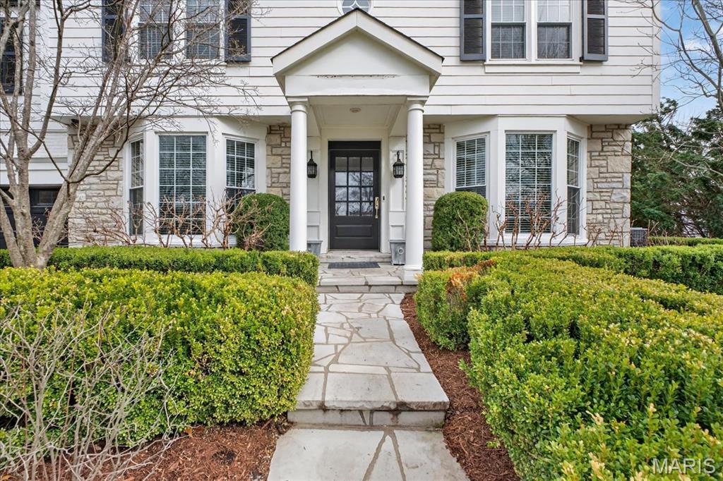 10 Daniel Road St. Louis, MO 63124 - Photo 3 of 64 Gallery Image 3