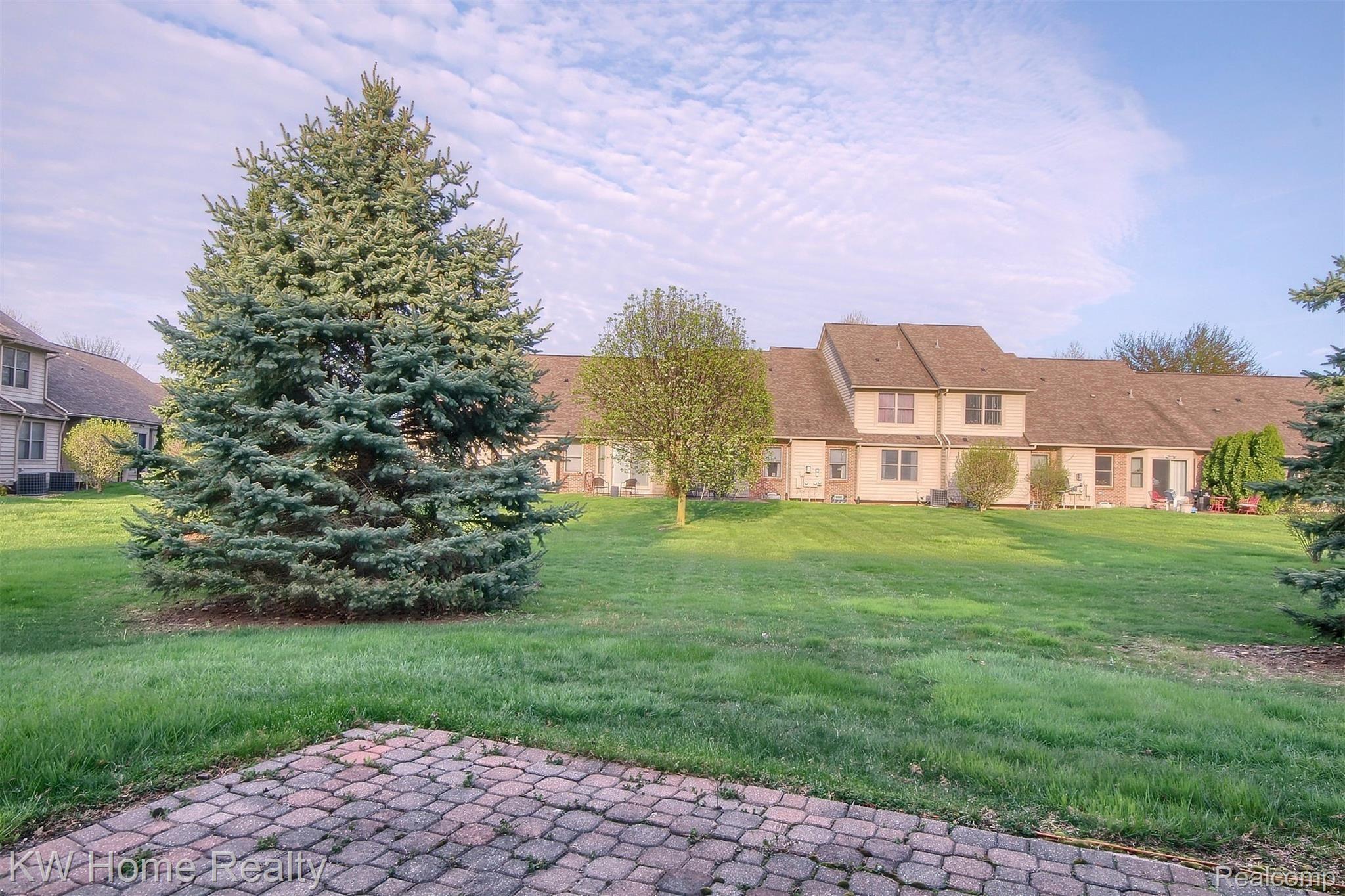 22441 Timber Ridge Court Trenton, MI 48183 - Photo 29 of 29 29-View from Patio.jpg