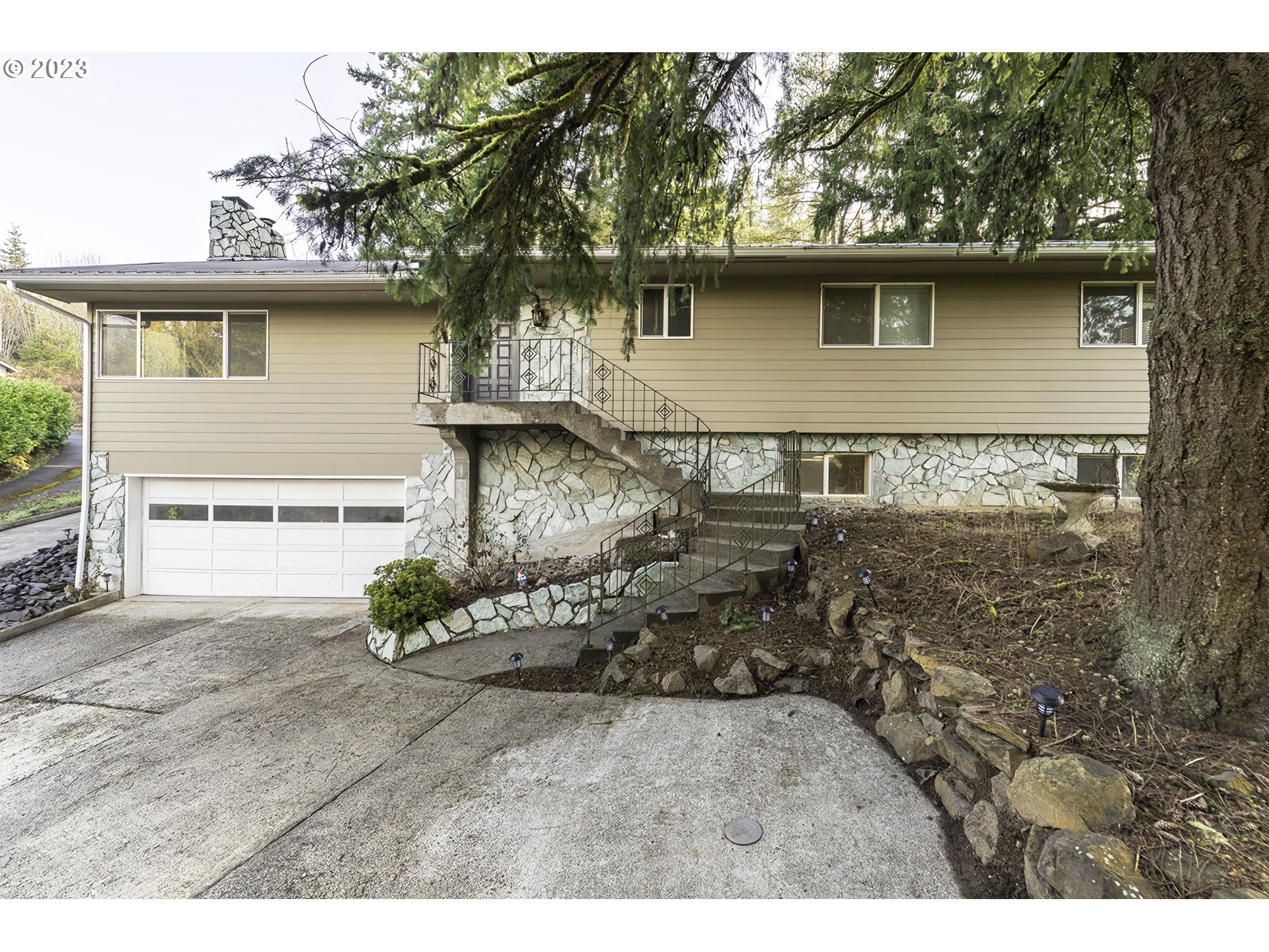 402 Coal Creek Road Longview, WA 98632 - Photo 1 of 45 Gallery Image 1