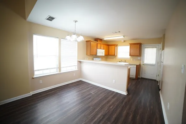 $1,500 | 1949 Nena Hills Drive, Tallahassee, FL 32304