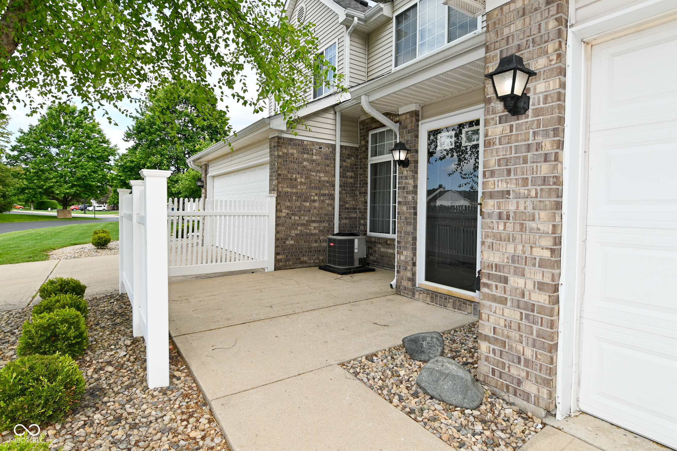 11437 Enclave Boulevard Fishers, IN 46038 - Photo 2 of 35
