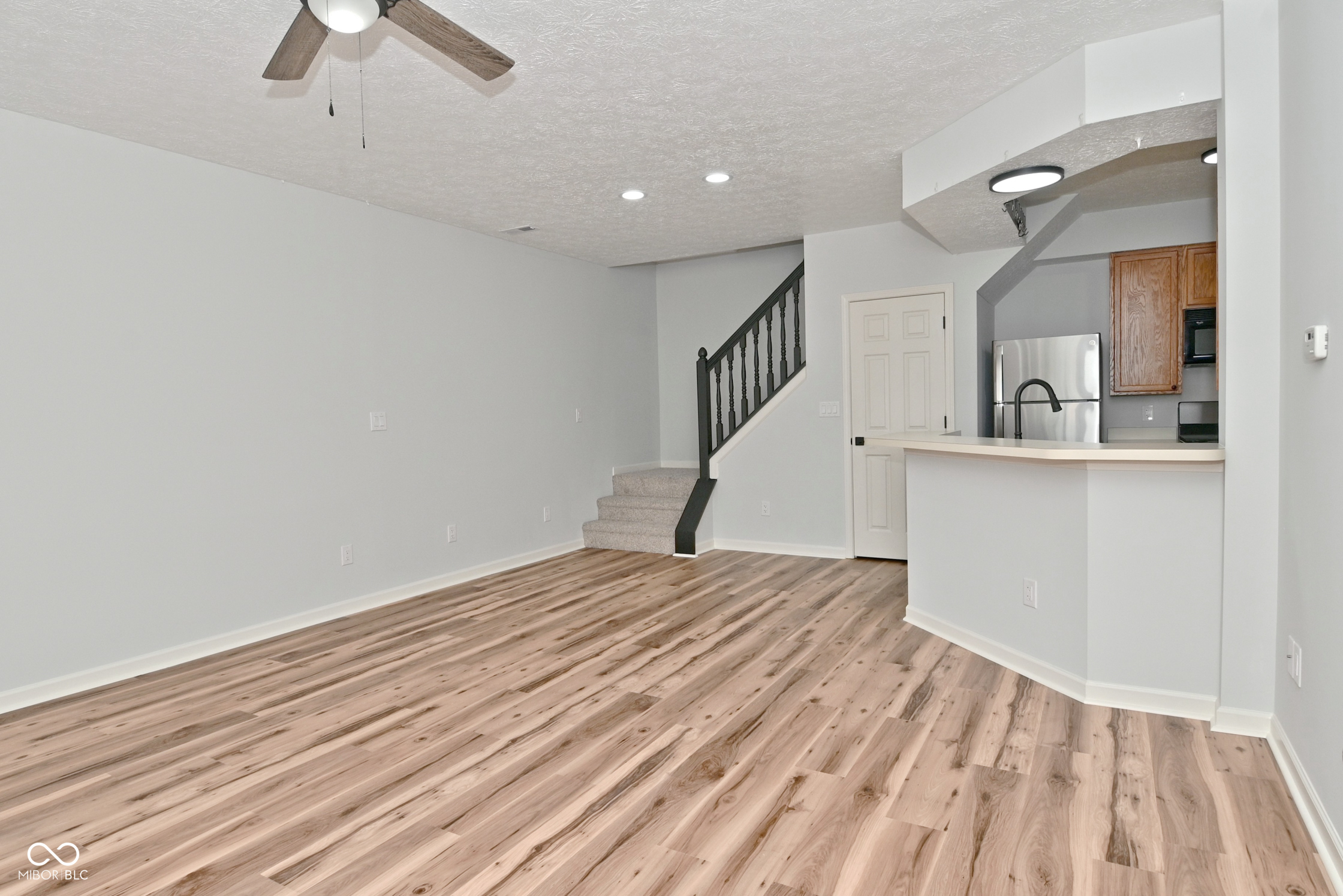11437 Enclave Boulevard Fishers, IN 46038 - Photo 7 of 35