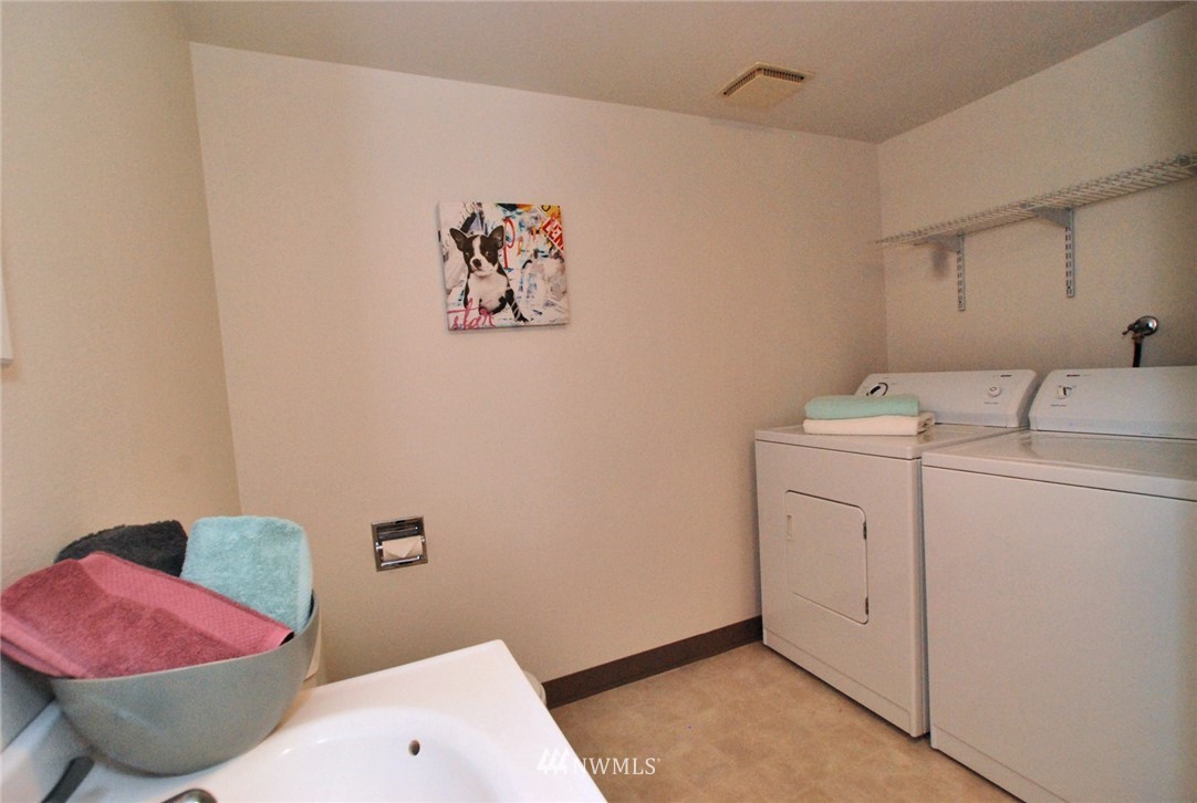 4401 Southeast 4th Place Renton, WA 98059 - Photo 17 of 19