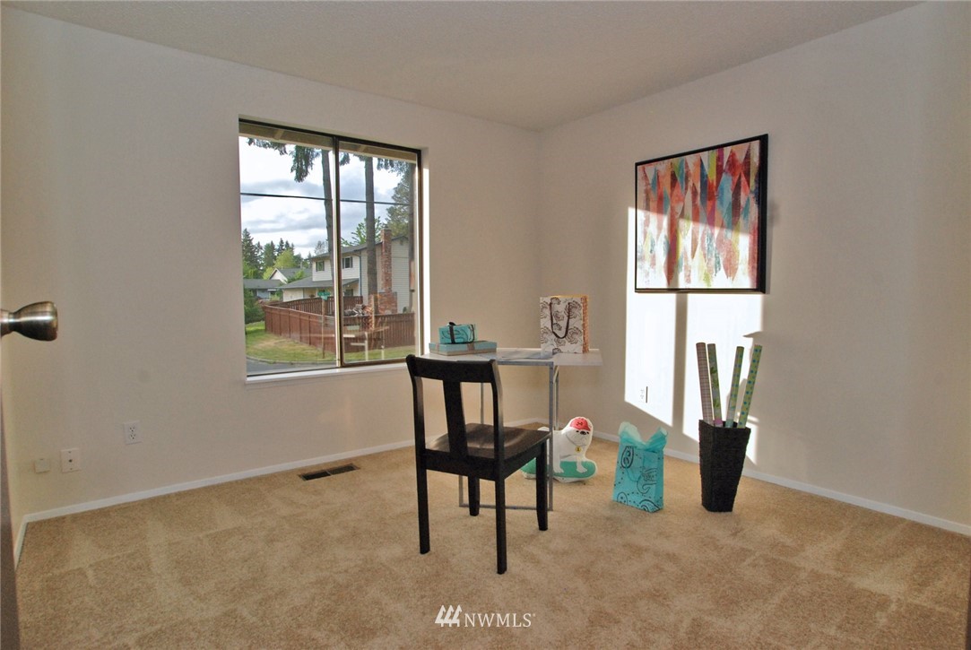 4401 Southeast 4th Place Renton, WA 98059 - Photo 8 of 19