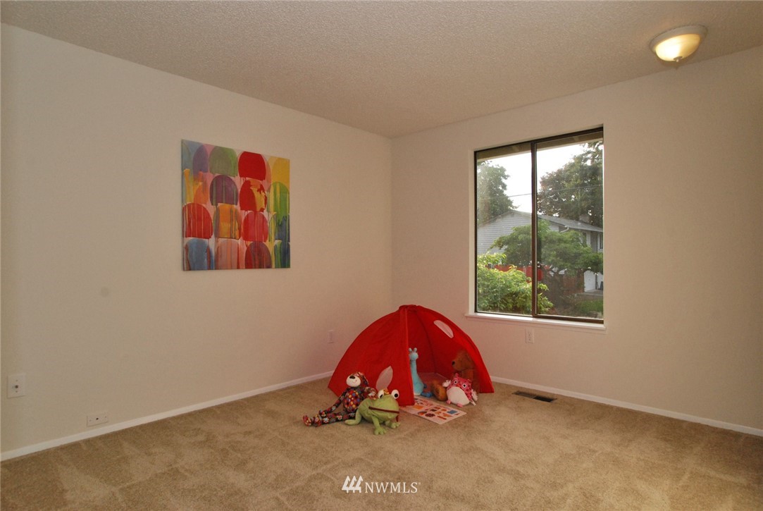 4401 Southeast 4th Place Renton, WA 98059 - Photo 9 of 19