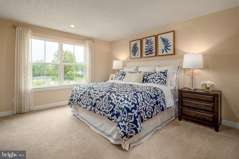340 Spring Lane York, PA 17406 - Photo 12 of 19 Gallery Image 12