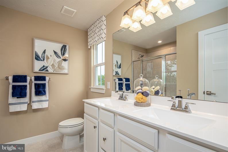 340 Spring Lane York, PA 17406 - Photo 13 of 19 Gallery Image 13