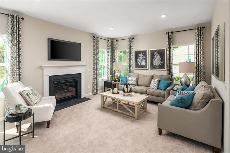 340 Spring Lane York, PA 17406 - Photo 4 of 19 Gallery Image 4