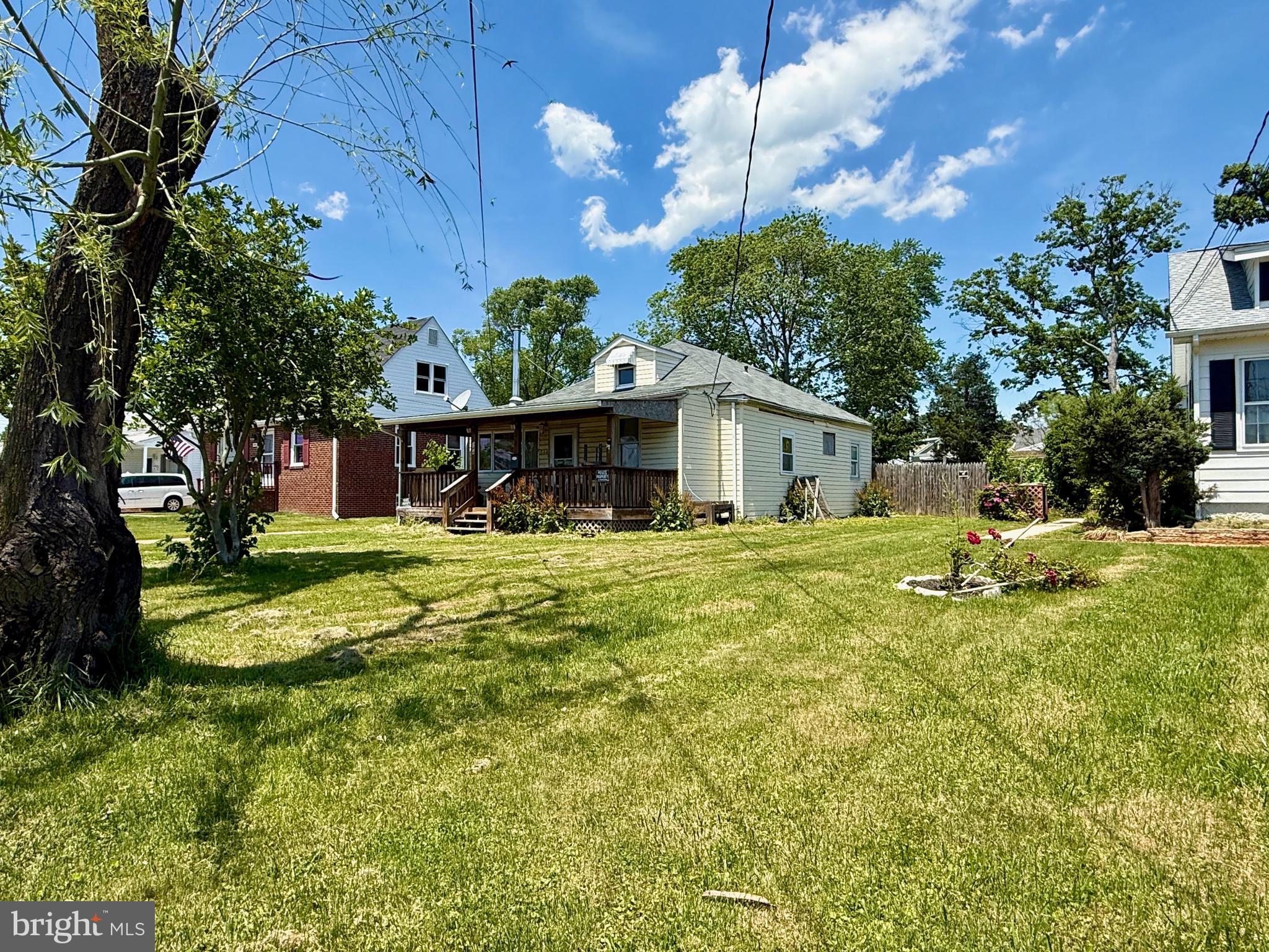 344 Savannah Road Baltimore, MD 21221 - Photo 4 of 22