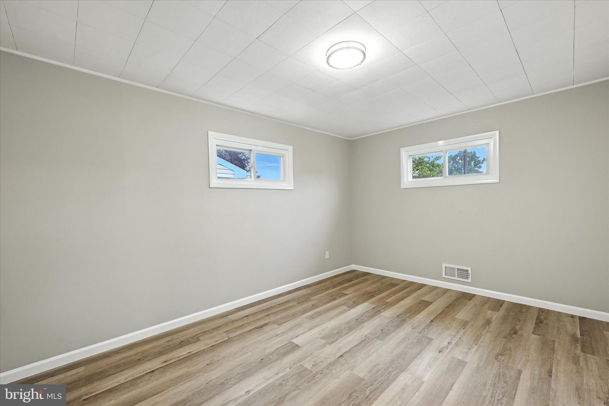 120 Cedar Hill Road Baltimore, MD 21225 - Photo 11 of 28 Dining Room