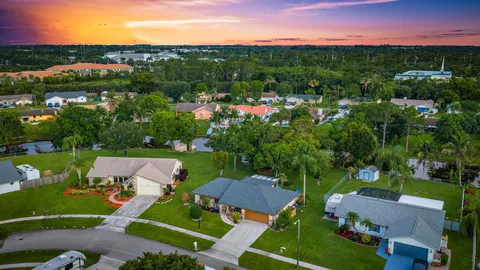 $575,000 | 113 Cordoba Circle, Royal Palm Beach, FL 33411