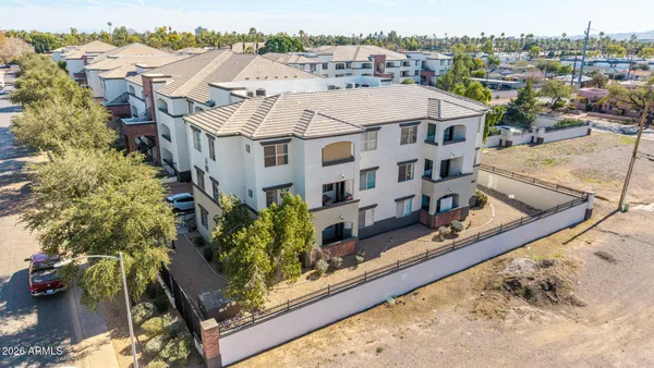 a picture of city view