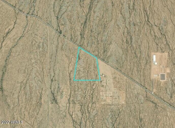 777-xx West Salome Road Salome, AZ 85348 - Photo 13 of 17 a close view of shower