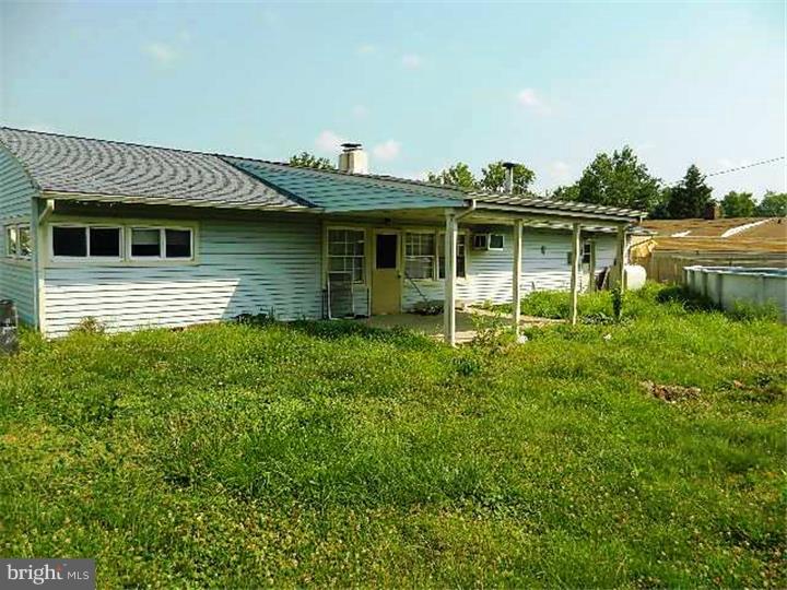 59 Beechtree Road Levittown, PA 19057 - Photo 3 of 3 Gallery Image 3