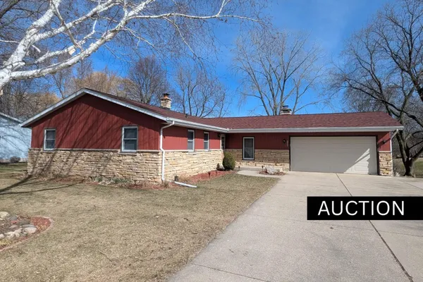 $1 | 1205 Sand Street, Watertown, WI 53098