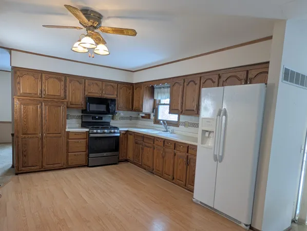 $1 | 1205 Sand Street, Watertown, WI 53098