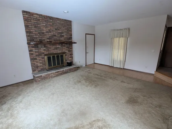 $1 | 1205 Sand Street, Watertown, WI 53098