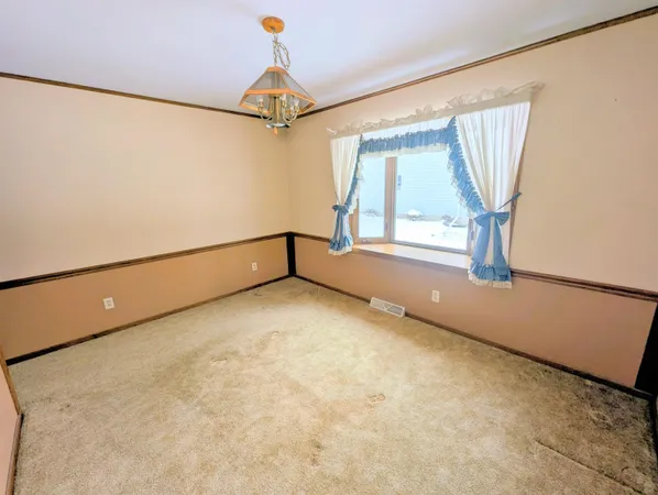 $1 | 1205 Sand Street, Watertown, WI 53098