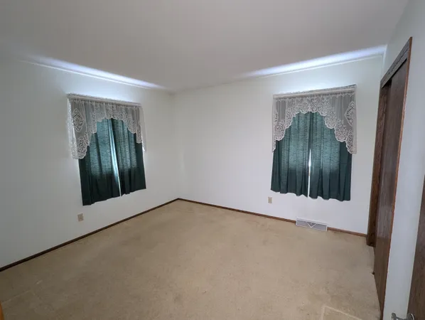 $1 | 1205 Sand Street, Watertown, WI 53098