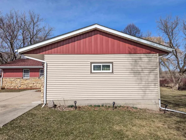 $1 | 1205 Sand Street, Watertown, WI 53098