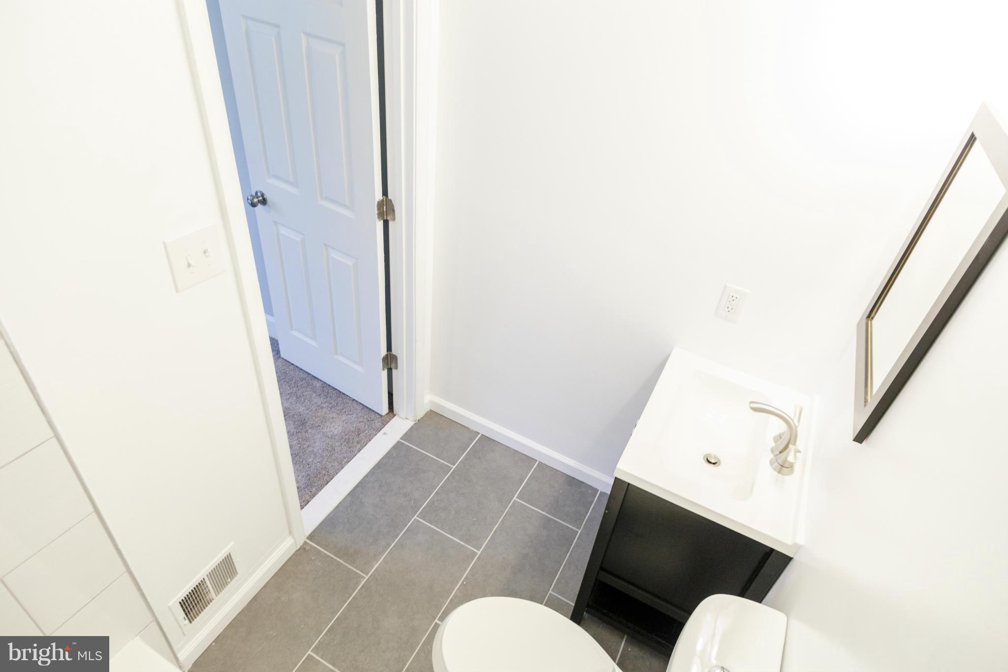 2805 Rona Road Baltimore, MD 21207 - Photo 18 of 27 Bath (Master)