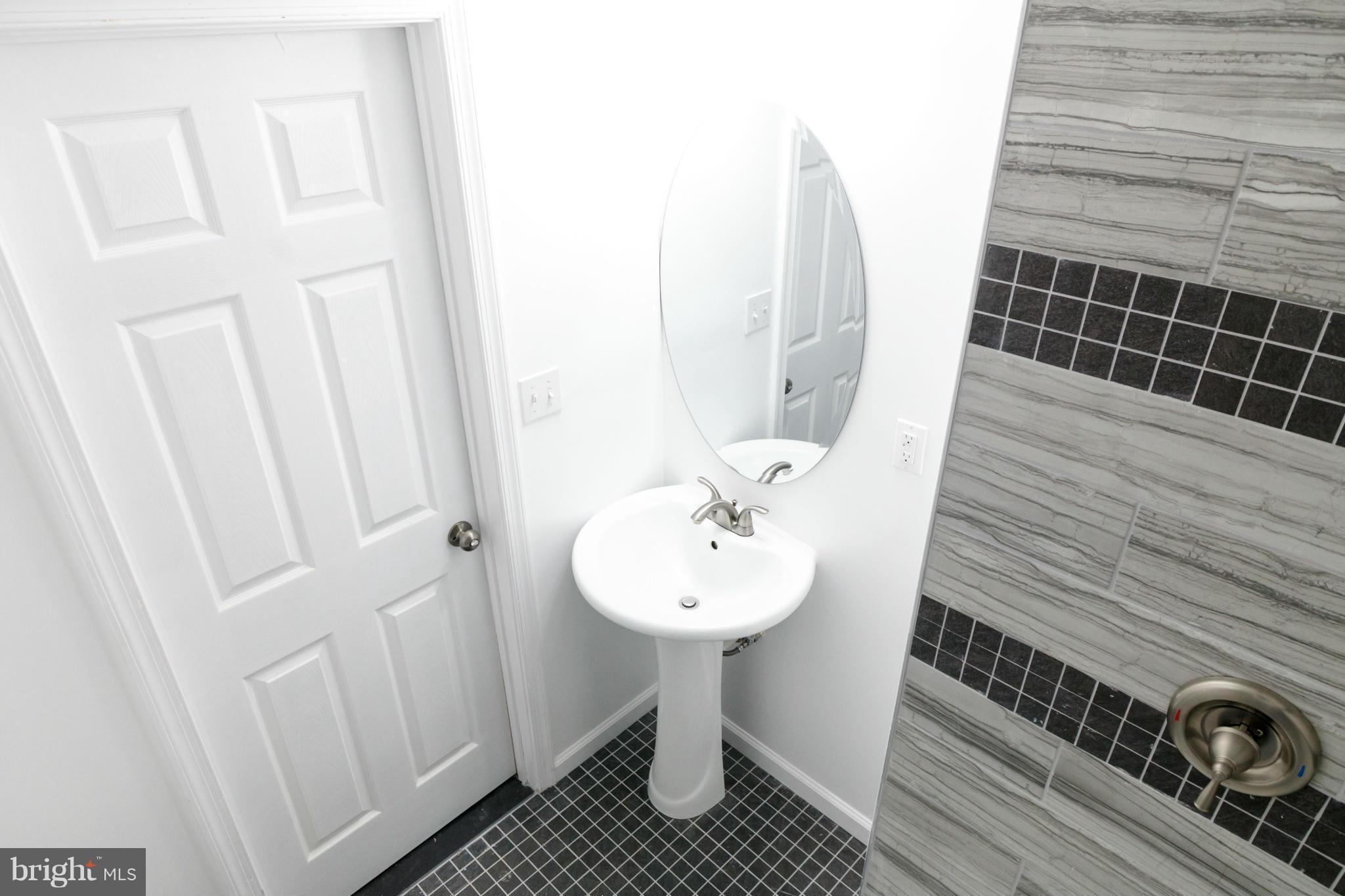 2805 Rona Road Baltimore, MD 21207 - Photo 23 of 27 Bath