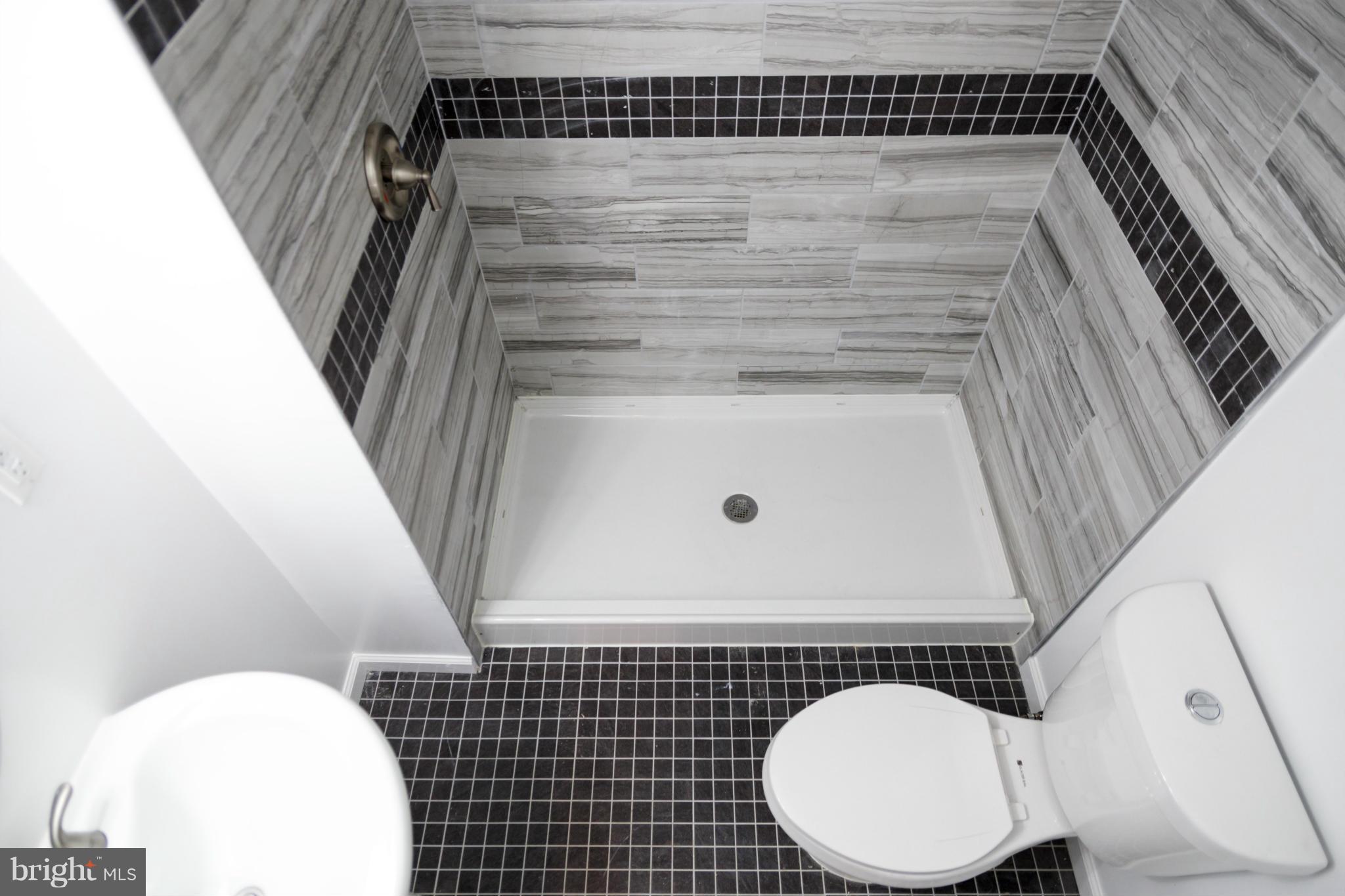 2805 Rona Road Baltimore, MD 21207 - Photo 24 of 27 Bath