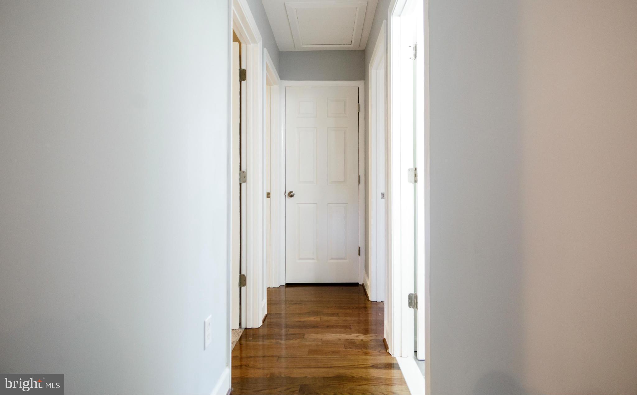 2805 Rona Road Baltimore, MD 21207 - Photo 10 of 27 Hallway