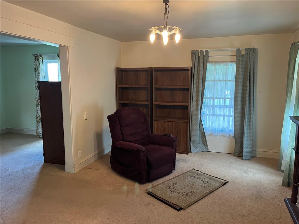 2411 Mill Bridge Road New Castle, PA 16101 - Photo 12 of 19 Living Room