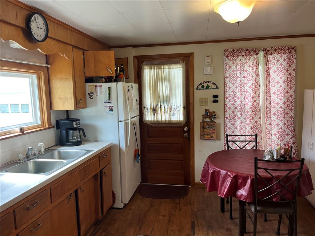 2411 Mill Bridge Road New Castle, PA 16101 - Photo 6 of 19 Kitchen