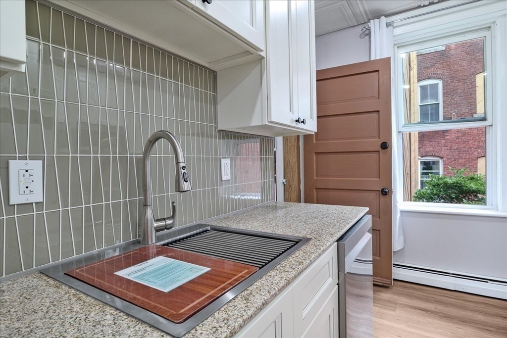 6 Chatham Place, Unit 6 Worcester, MA 01609 - Photo 8 of 31 a view of a bathroom with a sink