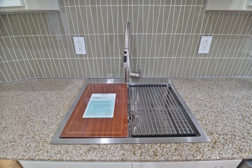 6 Chatham Place, Unit 6 Worcester, MA 01609 - Photo 9 of 31