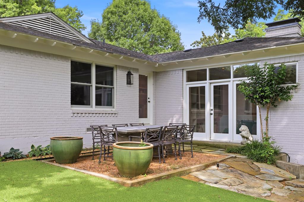 5024 Rexton Lane Dallas, TX 75214 - Photo 21 of 32