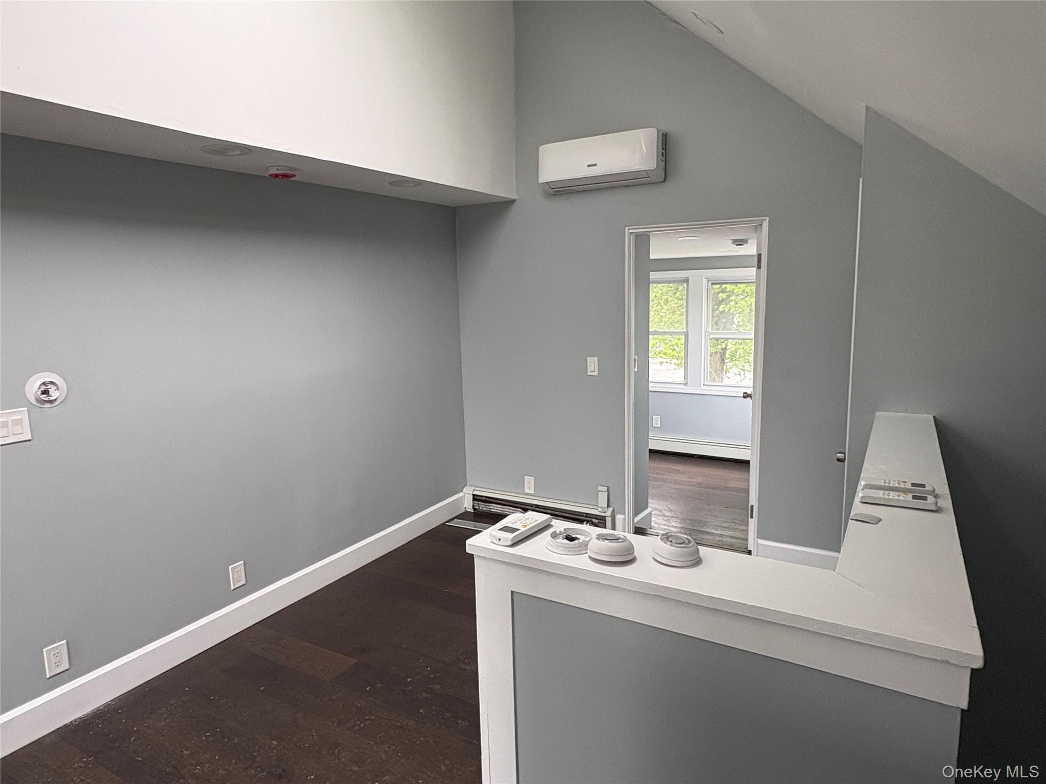 100 Merrick Road Amityville, NY 11701 - Photo 6 of 9