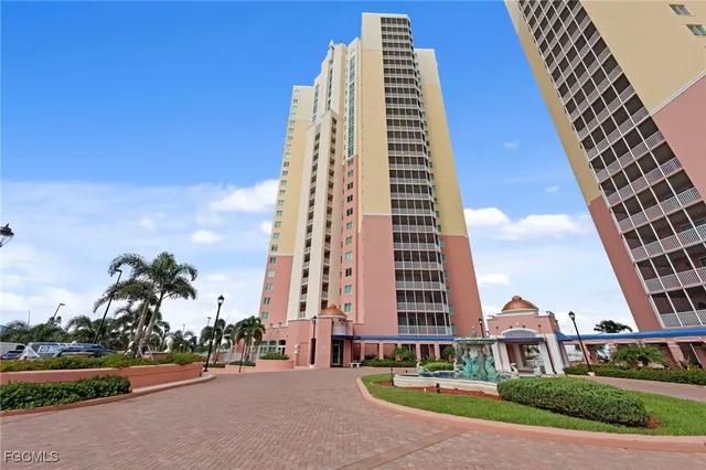 $425,000 | 2743 First Street, Unit 505, Fort Myers, FL 33916