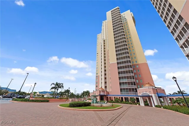 $425,000 | 2743 First Street, Unit 505, Fort Myers, FL 33916