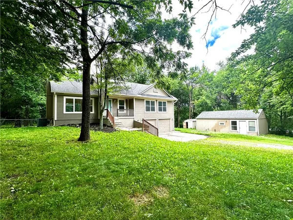 $480,000 | 530 Northwest 1891st Road, Kingsville, MO 64061