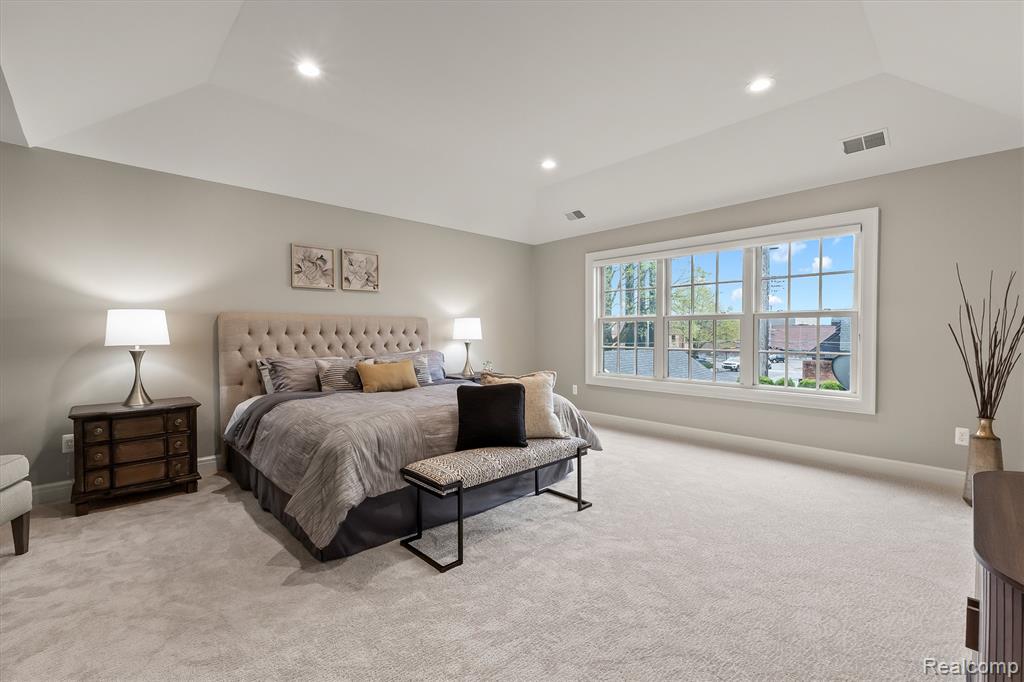 556 Ridgedale Avenue Birmingham, MI 48009 - Photo 17 of 39 Gallery Image 17