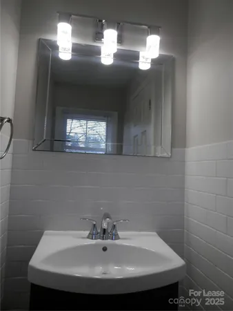 $1,795 | 1332 Edgewater Drive, Charlotte, NC 28210