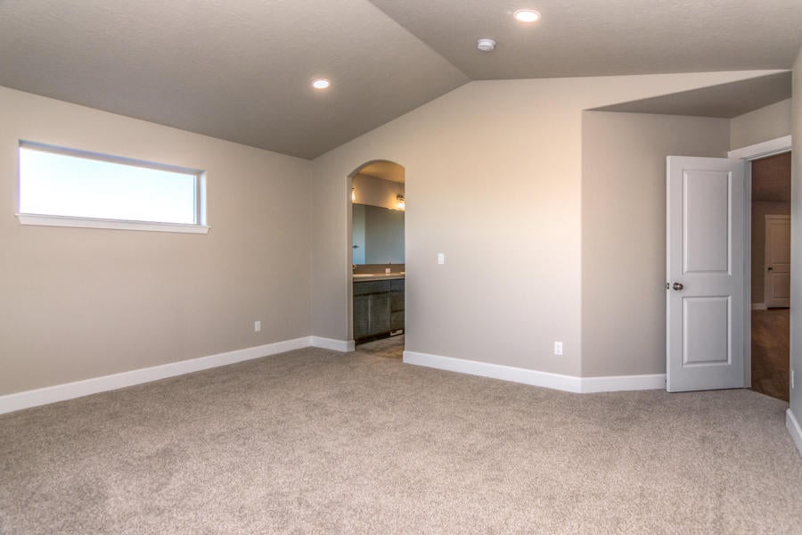 2570 Southwest Newberry Loop Redmond, OR 97756 - Photo 20 of 25 26th St NW 677 Web (31 of 41)