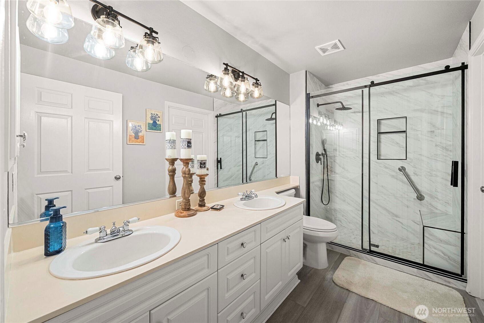 672 Chelan Place Northeast, Unit 672 Renton, WA 98059 - Photo 18 of 37