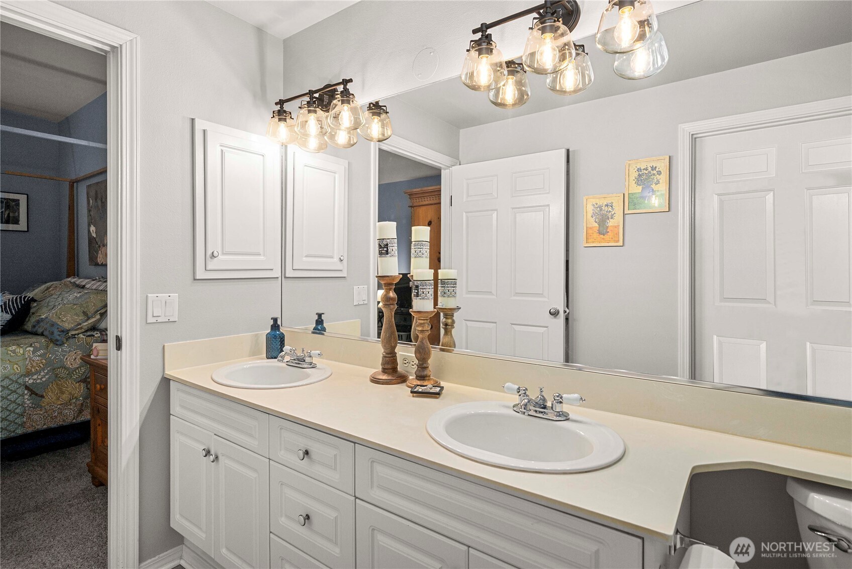 672 Chelan Place Northeast, Unit 672 Renton, WA 98059 - Photo 20 of 37