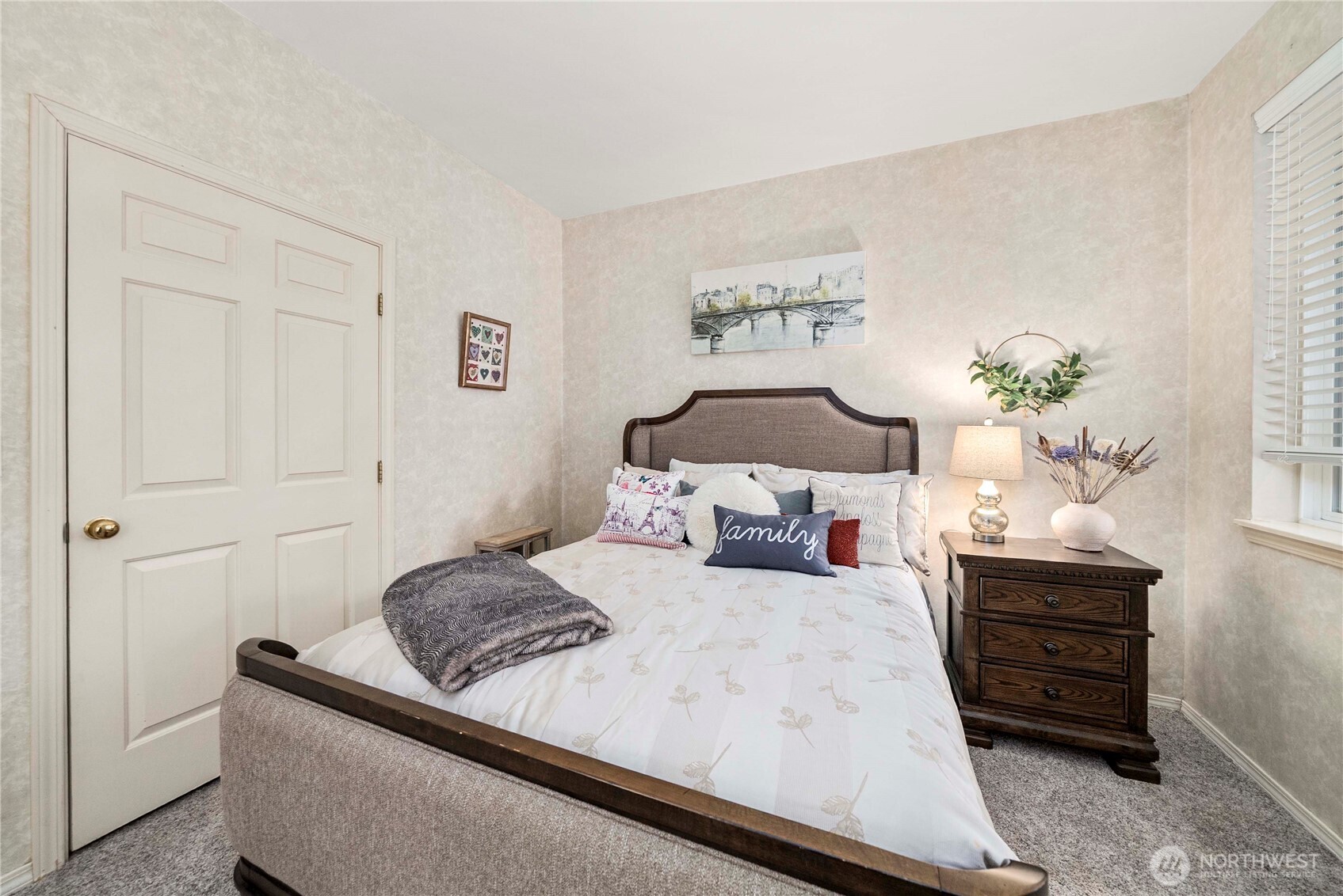 672 Chelan Place Northeast, Unit 672 Renton, WA 98059 - Photo 22 of 37