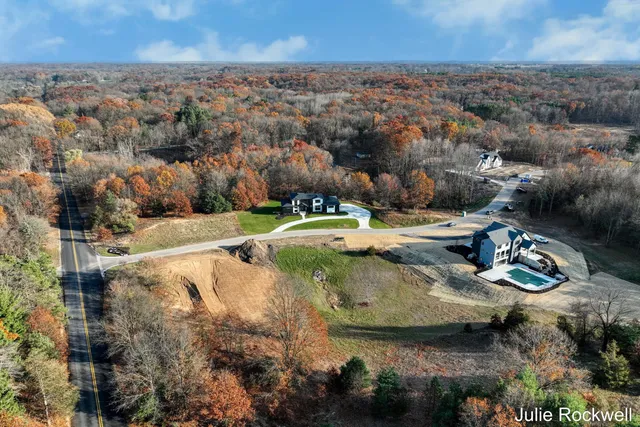 $325,000 | 2825 Terra Nova Drive Southeast, Ada, MI 49301