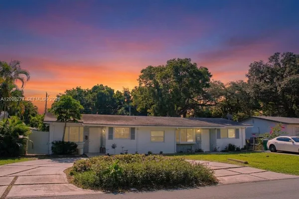 $2,900 | Bayview Acres, Miami, FL 33161